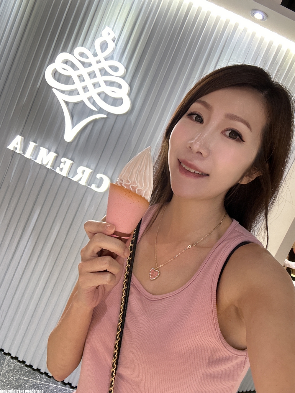 韓國薇貝拉VIVABELLA。如同魔法般找回膠原蛋白-讓我年輕美麗
