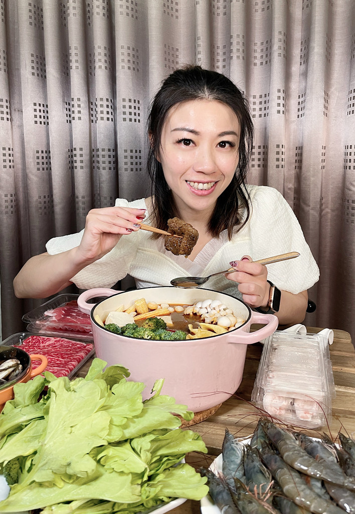淨妍醫美診所 彩虹肉毒抬頭紋+小臉 立即有感! 跟大餅臉說掰掰~找回青春與自信!