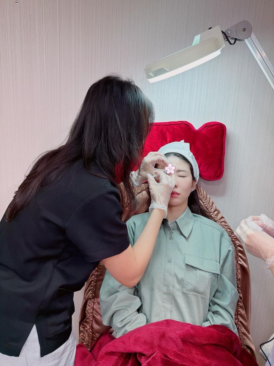 肉毒抬頭紋讓額頭透亮平整，好好維持外在年紀，細紋一定要立刻消滅