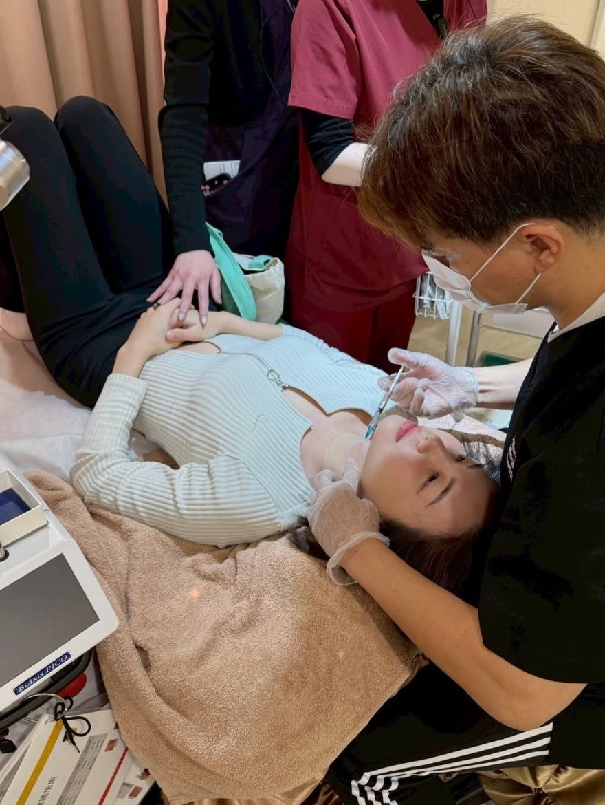 妮芙蕾NeoFilera澎怦針改善困擾的遺傳性脖紋