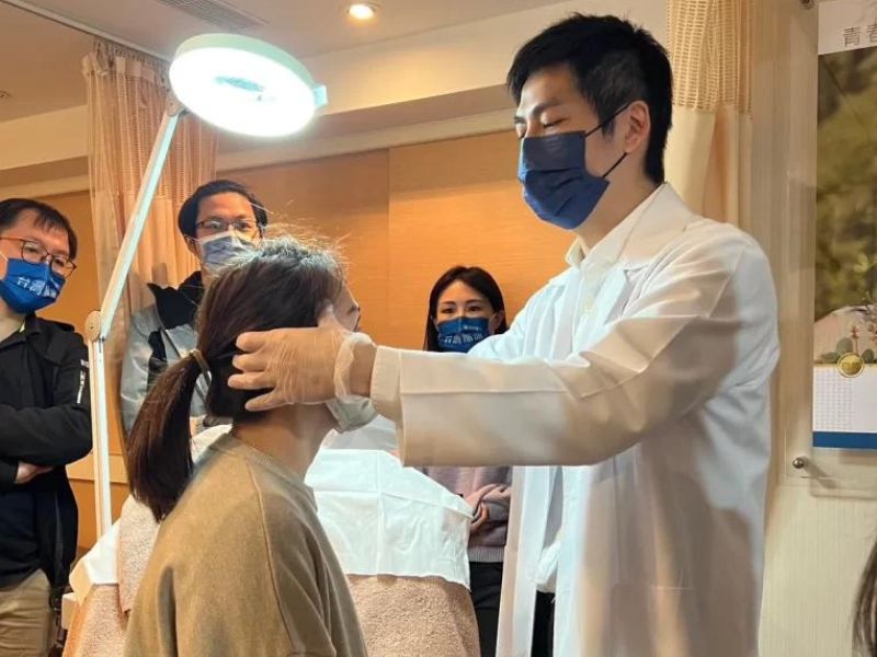 鑽研偏頭痛治療的整形外科醫師陳信宏醫師，分享肉毒治療偏頭痛的臨床經驗