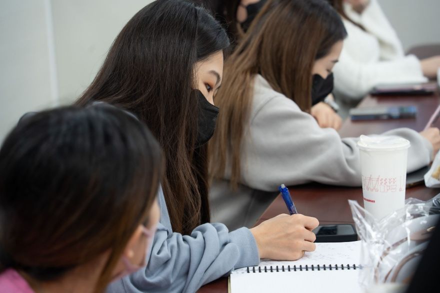 《淨妍第五屆公益講座》 新世代材料填充劑注射