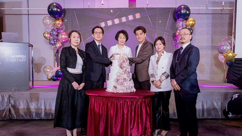 淨妍醫美集團於醫美產業立足15年，近日在台北寒舍艾美酒店舉辦生日慶感恩餐敘。