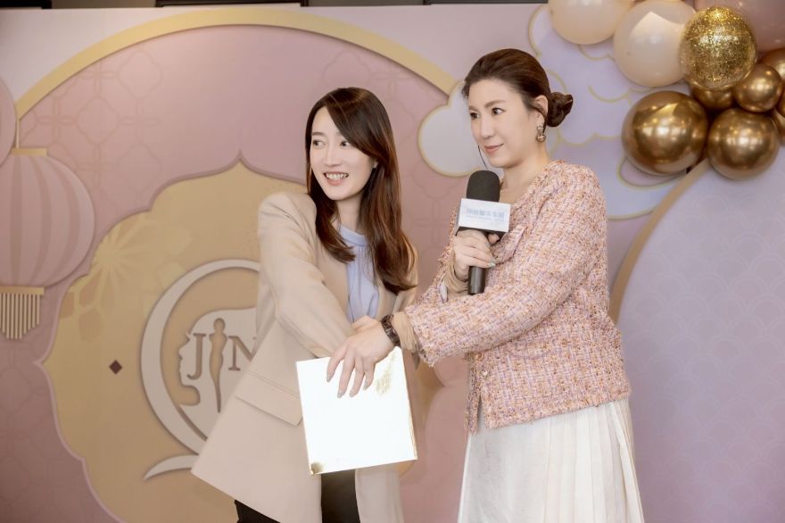 《2月淨妍醫美VIP活動》塔羅指引 與美相遇