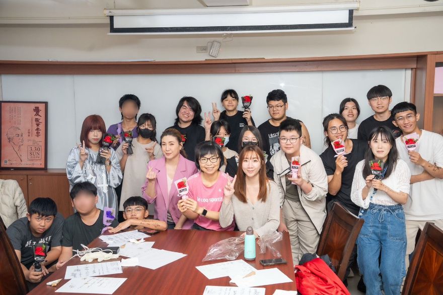 淨妍攜手兒少團體做公益 青春不留痕守護孩子未來